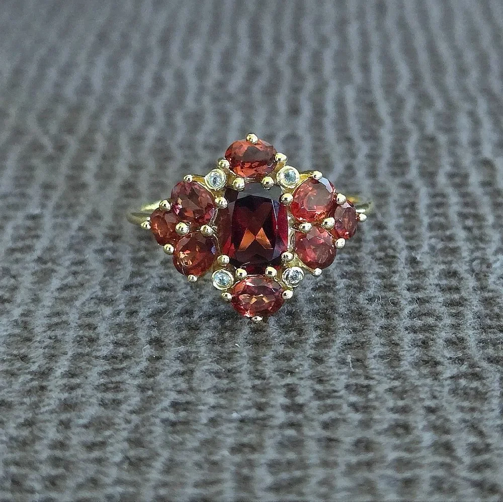 Shivam Garnet Cluster with White Topaz Ring💍 - NWT